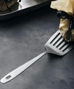Nicolas Vahé Spatula