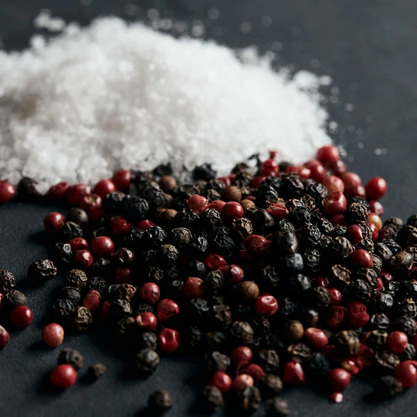 Nicolas Vahé Gift Box Sea Salt & Pepper, Everyday Essentials 4 Nicolas Vahé Gift Box Sea Salt & Pepper, Everyday Essentials