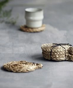 Nicolas Vahé Coaster, Acain, Nature