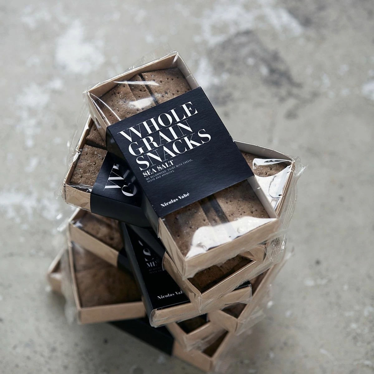 Nicolas Vahé Wholegrain Crackers - Sea Salt 4 Nicolas Vahé Wholegrain Crackers - Sea Salt